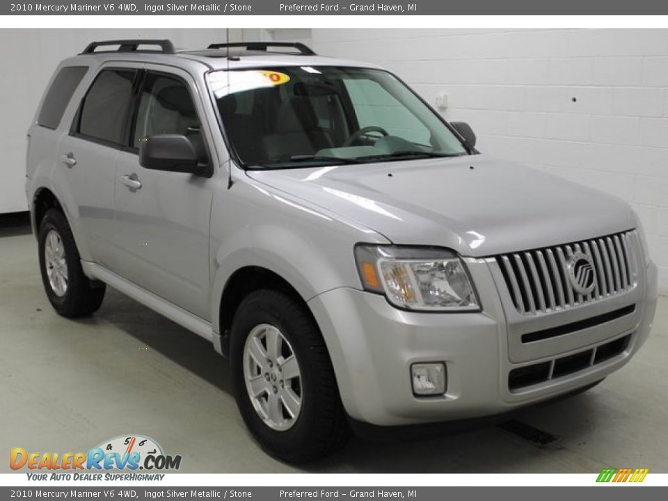Front 3/4 View of 2010 Mercury Mariner V6 4WD Photo #1