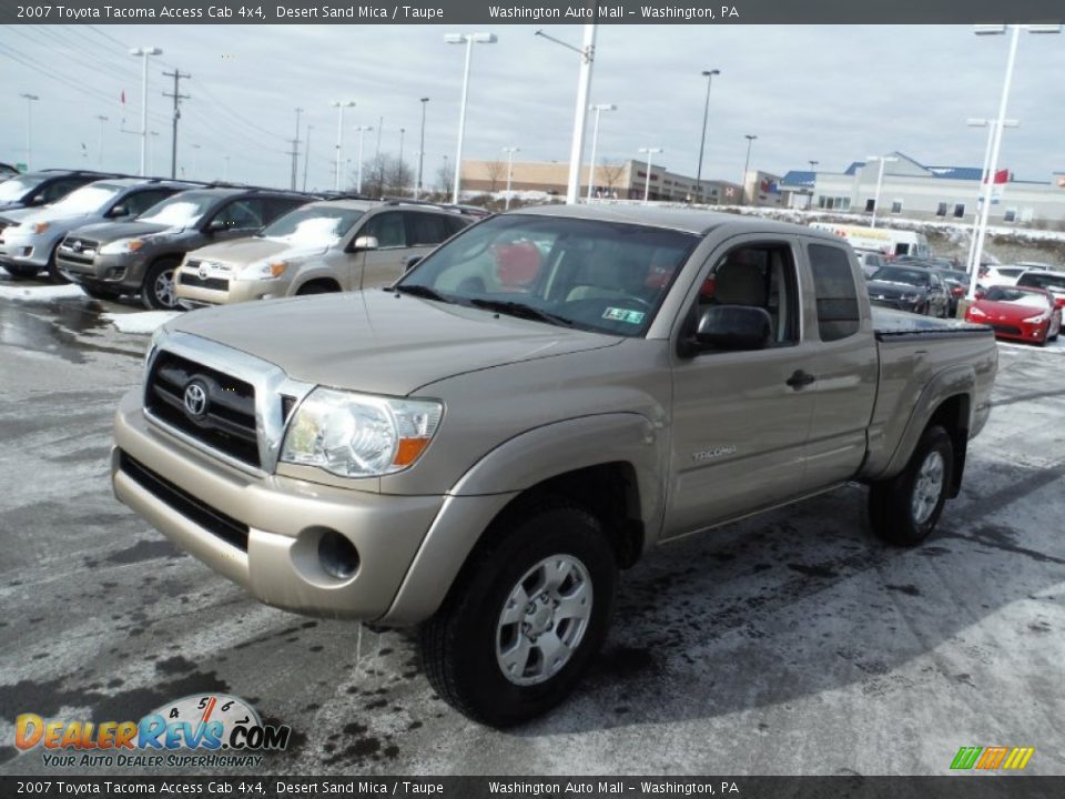 Front 3/4 View of 2007 Toyota Tacoma Access Cab 4x4 Photo #5