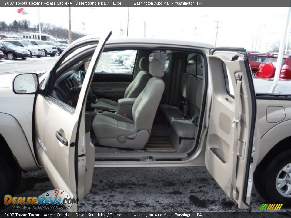 2007 Toyota Tacoma Access Cab 4x4 Desert Sand Mica / Taupe Photo #11