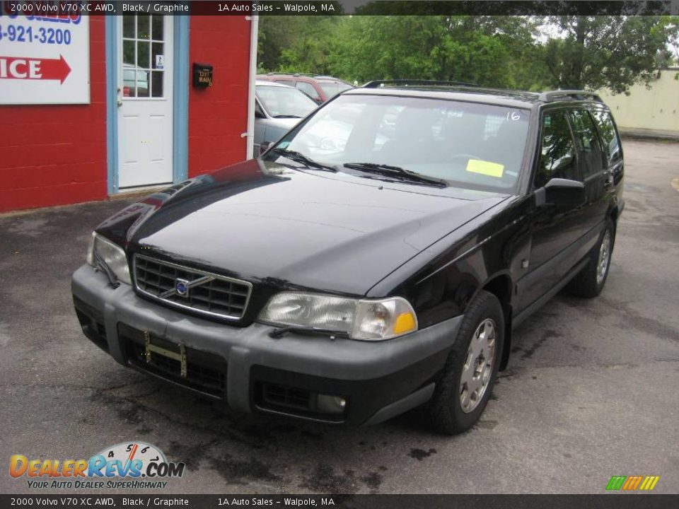 2000 Volvo V70 XC AWD Black / Graphite Photo #1