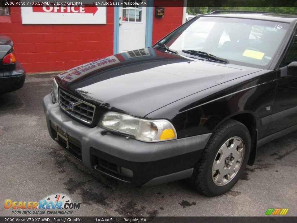 2000 Volvo V70 XC AWD Black / Graphite Photo #6