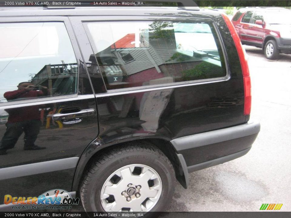 2000 Volvo V70 XC AWD Black / Graphite Photo #9