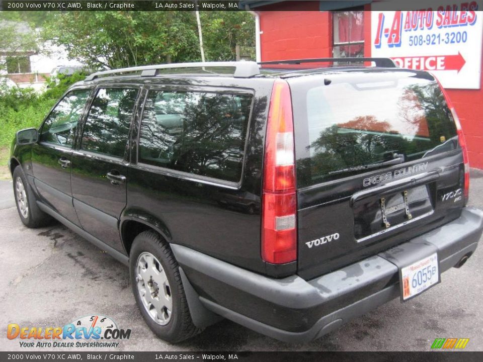 2000 Volvo V70 XC AWD Black / Graphite Photo #10