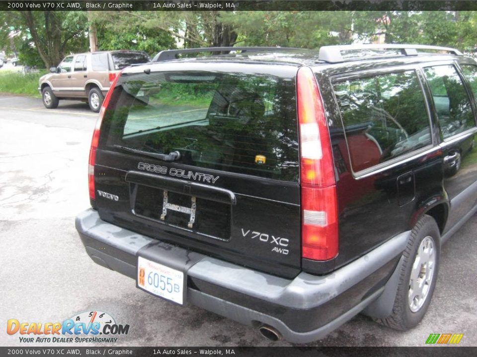 2000 Volvo V70 XC AWD Black / Graphite Photo #12