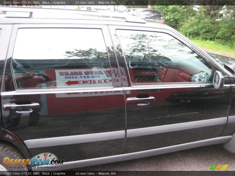 2000 Volvo V70 XC AWD Black / Graphite Photo #14