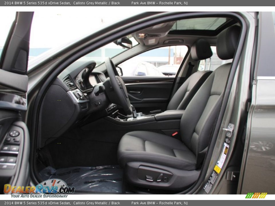 Front Seat of 2014 BMW 5 Series 535d xDrive Sedan Photo #12
