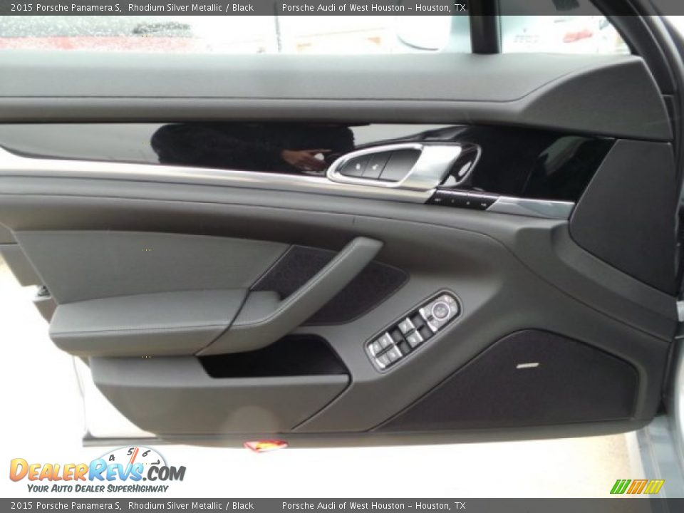 Door Panel of 2015 Porsche Panamera S Photo #10