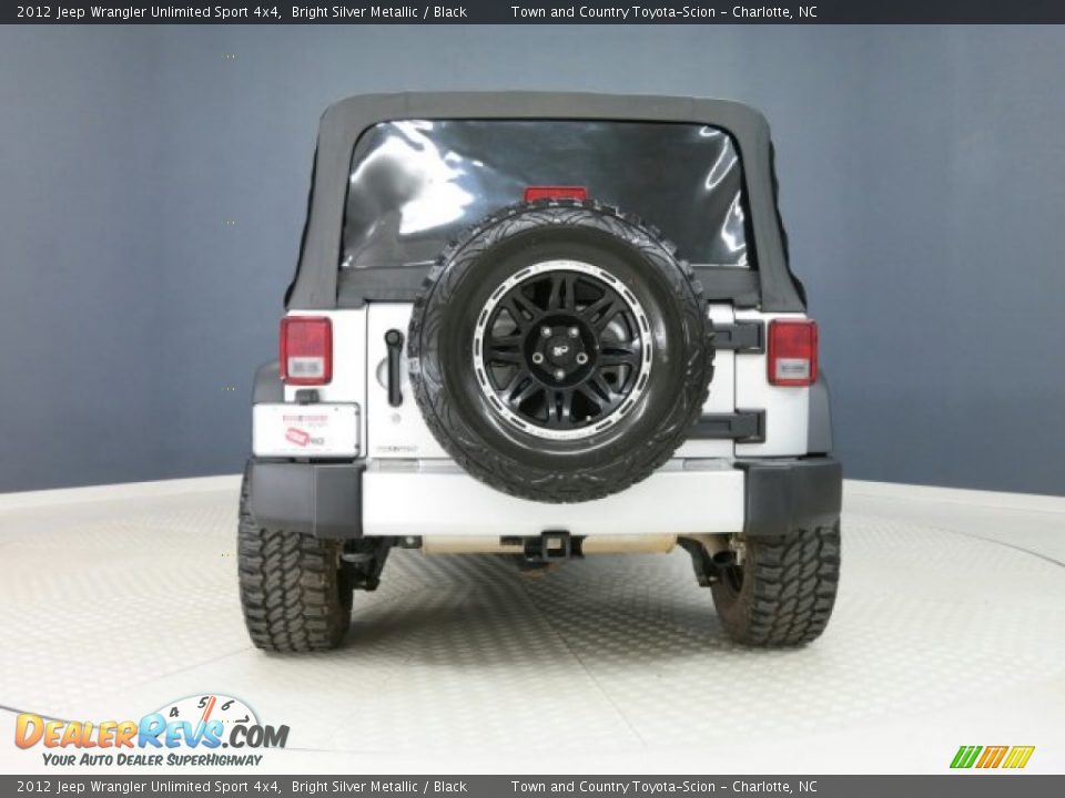 2012 Jeep Wrangler Unlimited Sport 4x4 Bright Silver Metallic / Black Photo #6