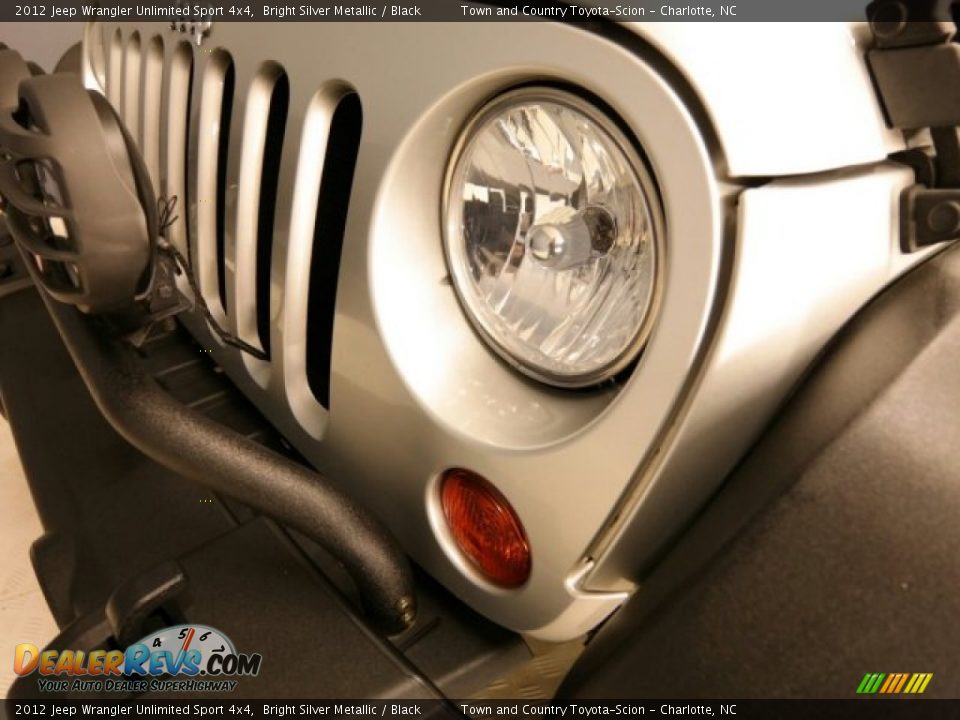 2012 Jeep Wrangler Unlimited Sport 4x4 Bright Silver Metallic / Black Photo #23