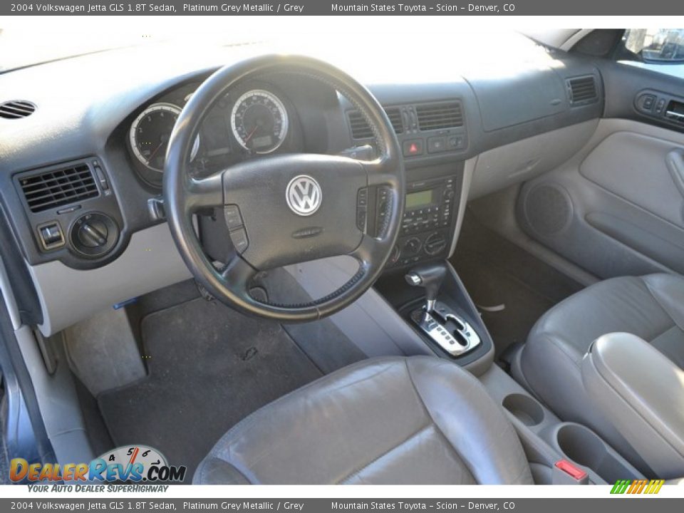 Grey Interior - 2004 Volkswagen Jetta GLS 1.8T Sedan Photo #5