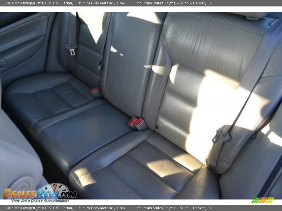 2004 Volkswagen Jetta GLS 1.8T Sedan Platinum Grey Metallic / Grey Photo #6