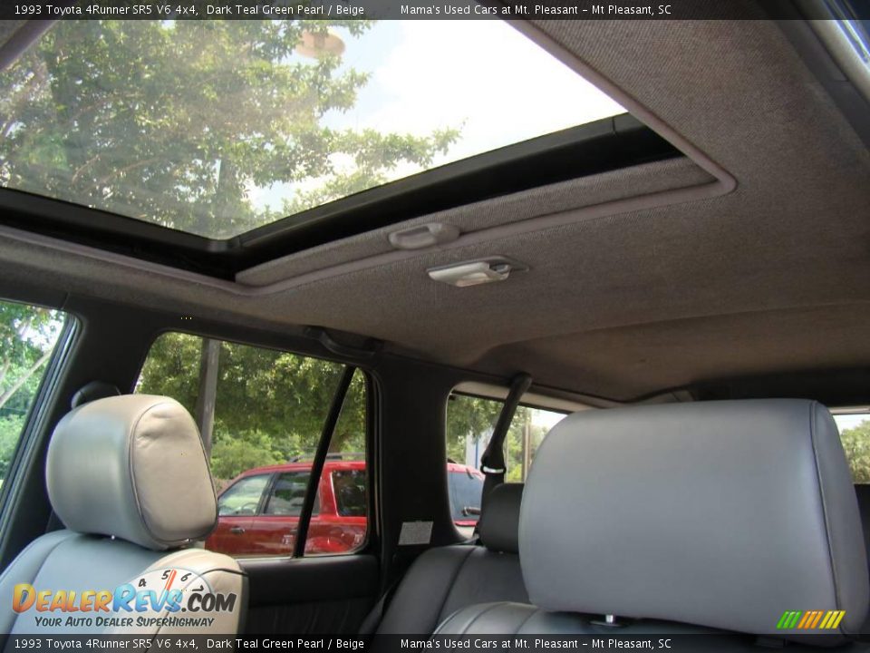 1993 Toyota 4Runner SR5 V6 4x4 Dark Teal Green Pearl / Beige Photo #31