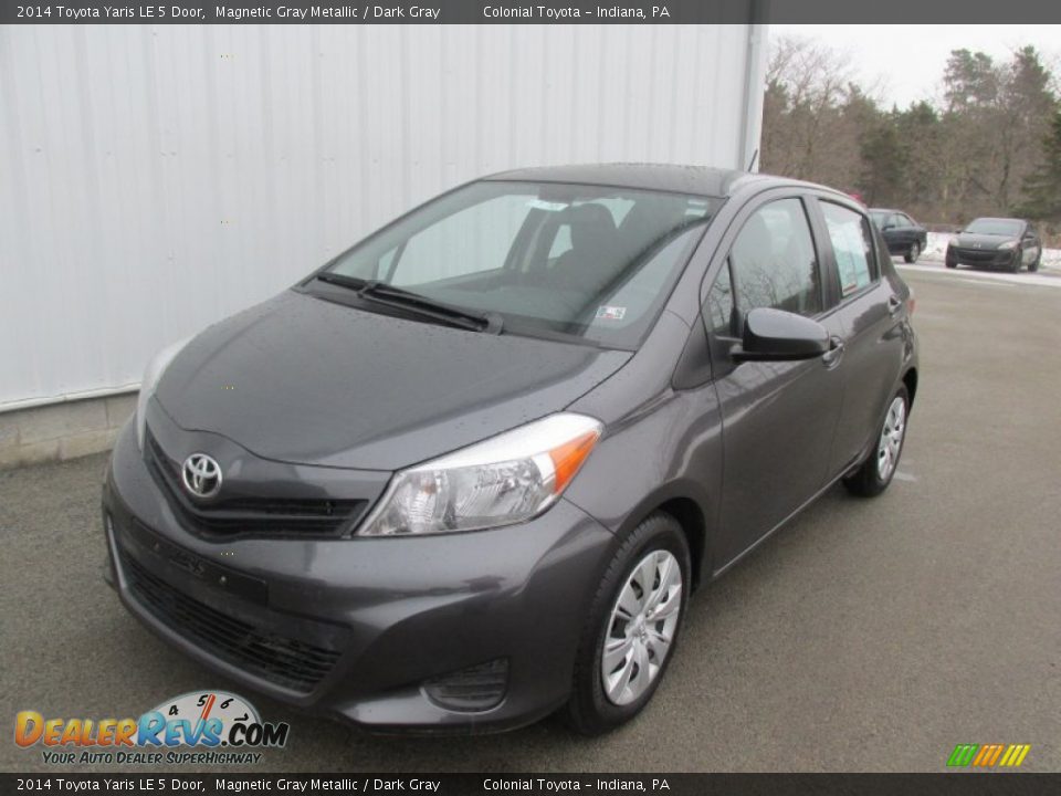 2014 Toyota Yaris LE 5 Door Magnetic Gray Metallic / Dark Gray Photo #10