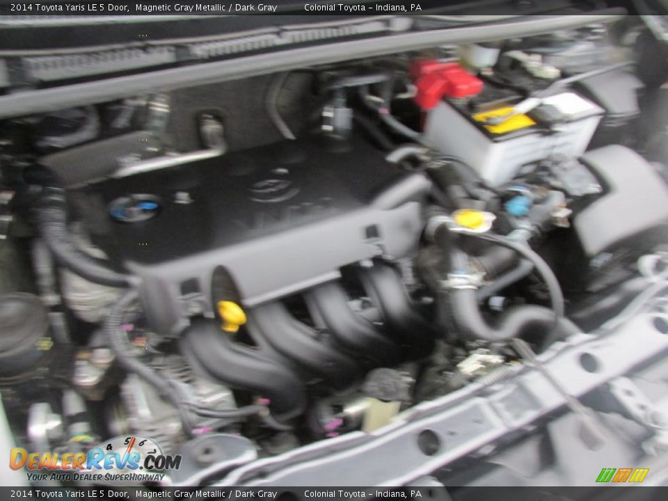 2014 Toyota Yaris LE 5 Door Magnetic Gray Metallic / Dark Gray Photo #11