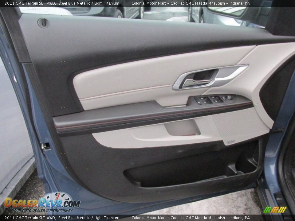 Door Panel of 2011 GMC Terrain SLT AWD Photo #6