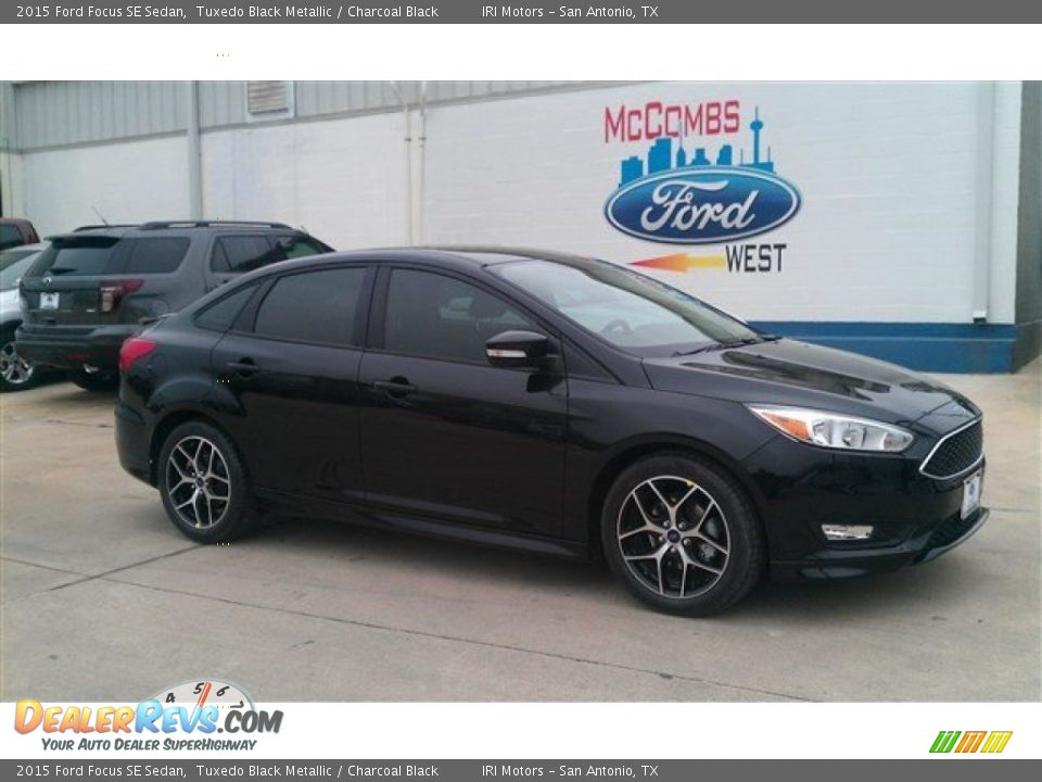 2015 Ford Focus SE Sedan Tuxedo Black Metallic / Charcoal Black Photo #1