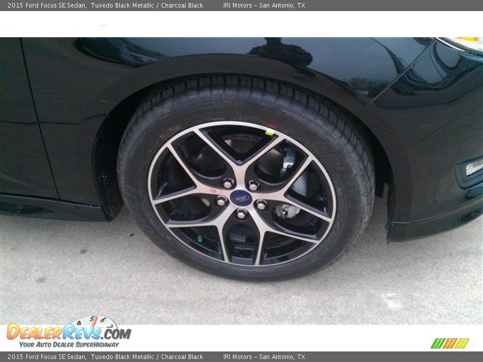 2015 Ford Focus SE Sedan Tuxedo Black Metallic / Charcoal Black Photo #3