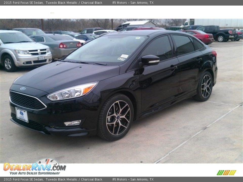 2015 Ford Focus SE Sedan Tuxedo Black Metallic / Charcoal Black Photo #5