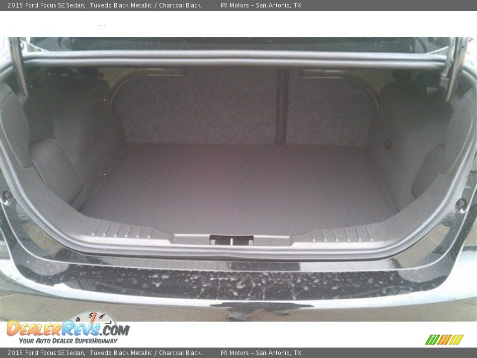 2015 Ford Focus SE Sedan Tuxedo Black Metallic / Charcoal Black Photo #20