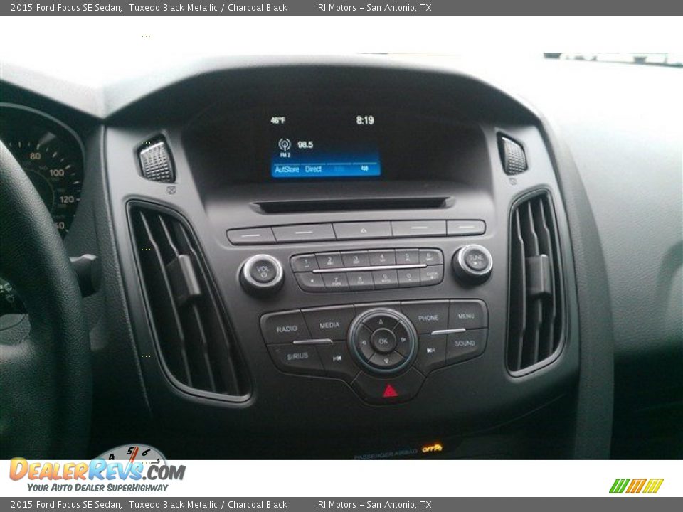 2015 Ford Focus SE Sedan Tuxedo Black Metallic / Charcoal Black Photo #27