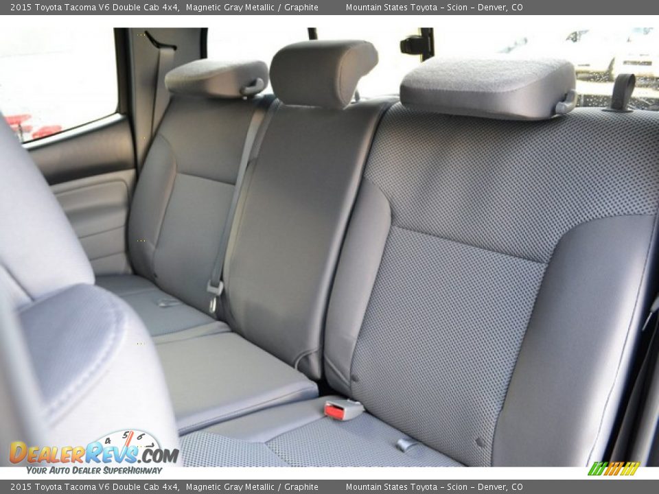 2015 Toyota Tacoma V6 Double Cab 4x4 Magnetic Gray Metallic / Graphite Photo #7