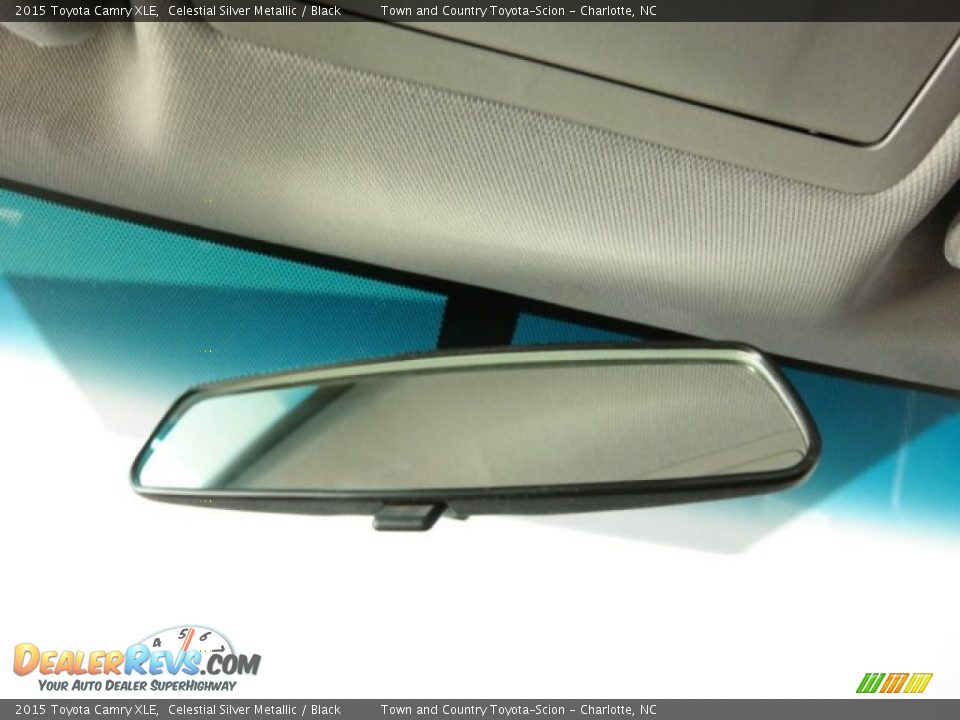 2015 Toyota Camry XLE Celestial Silver Metallic / Black Photo #18