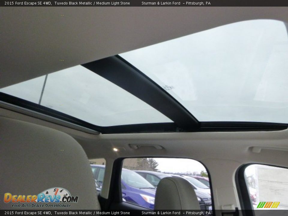 2015 Ford Escape SE 4WD Tuxedo Black Metallic / Medium Light Stone Photo #9