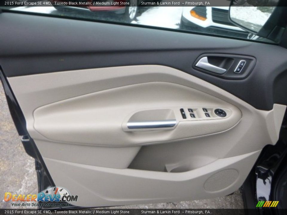 2015 Ford Escape SE 4WD Tuxedo Black Metallic / Medium Light Stone Photo #12