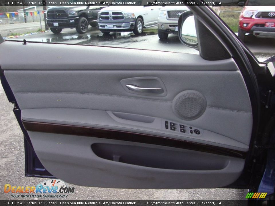 2011 BMW 3 Series 328i Sedan Deep Sea Blue Metallic / Gray Dakota Leather Photo #9