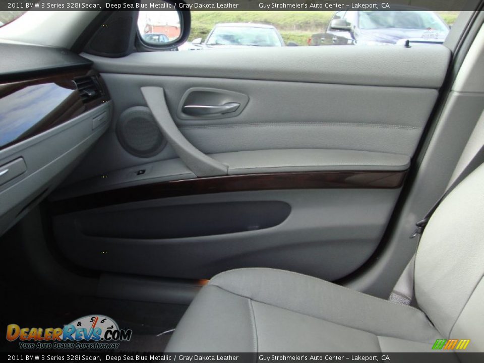 2011 BMW 3 Series 328i Sedan Deep Sea Blue Metallic / Gray Dakota Leather Photo #16