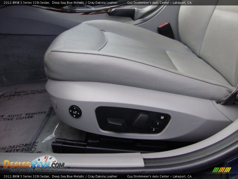 2011 BMW 3 Series 328i Sedan Deep Sea Blue Metallic / Gray Dakota Leather Photo #20