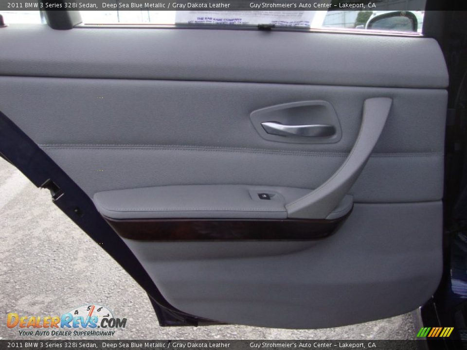 2011 BMW 3 Series 328i Sedan Deep Sea Blue Metallic / Gray Dakota Leather Photo #24