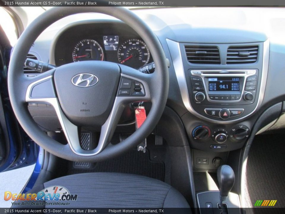 Dashboard of 2015 Hyundai Accent GS 5-Door Photo #24