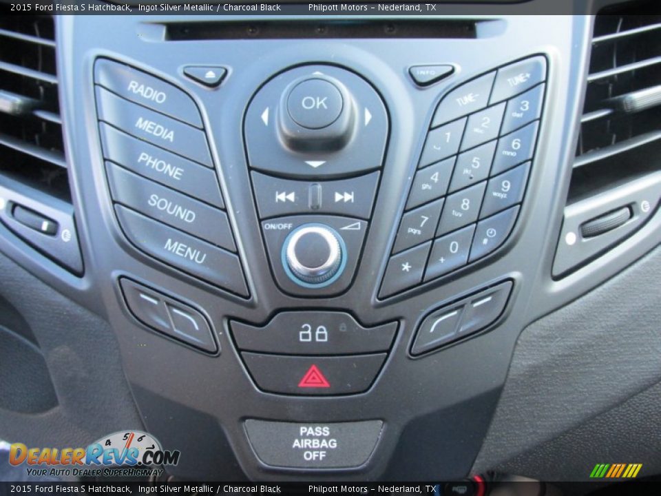 2015 Ford Fiesta S Hatchback Ingot Silver Metallic / Charcoal Black Photo #24