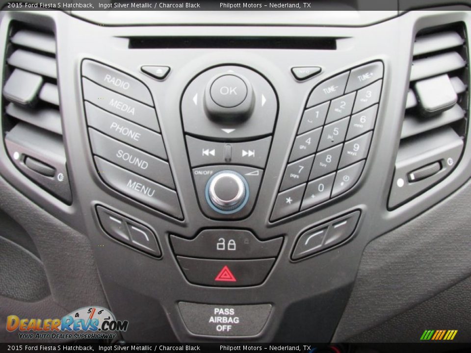 2015 Ford Fiesta S Hatchback Ingot Silver Metallic / Charcoal Black Photo #27