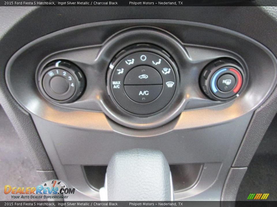 2015 Ford Fiesta S Hatchback Ingot Silver Metallic / Charcoal Black Photo #28