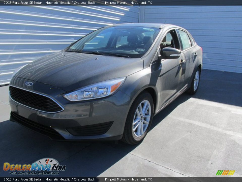 2015 Ford Focus SE Sedan Magnetic Metallic / Charcoal Black Photo #7