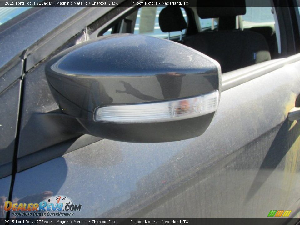 2015 Ford Focus SE Sedan Magnetic Metallic / Charcoal Black Photo #12