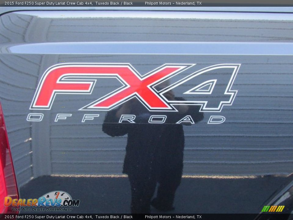 2015 Ford F250 Super Duty Lariat Crew Cab 4x4 Tuxedo Black / Black Photo #18
