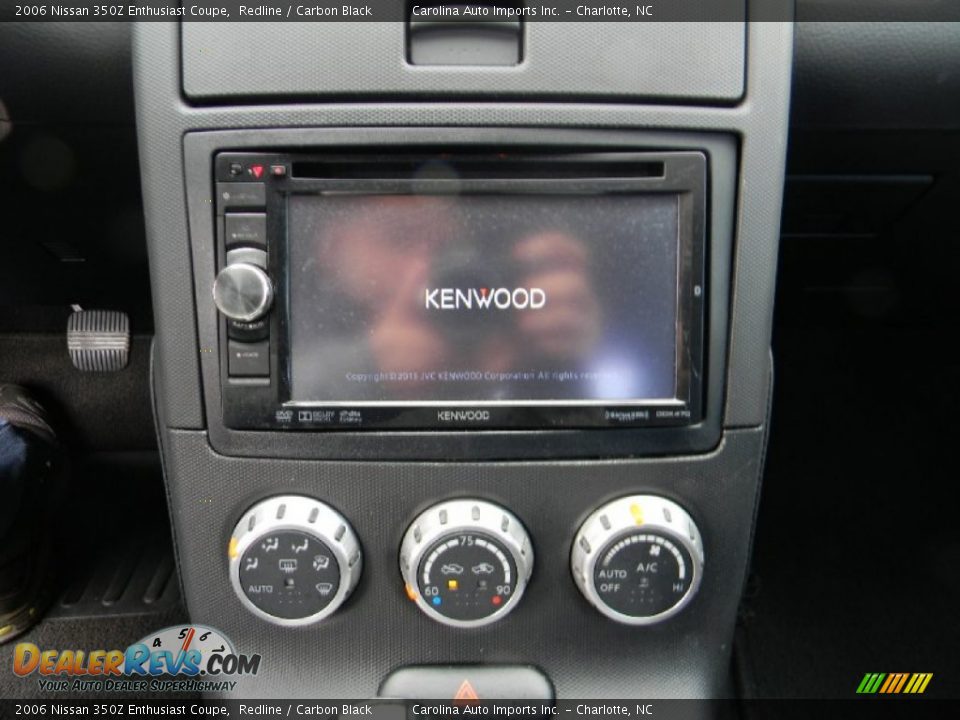 2006 Nissan 350Z Enthusiast Coupe Redline / Carbon Black Photo #15