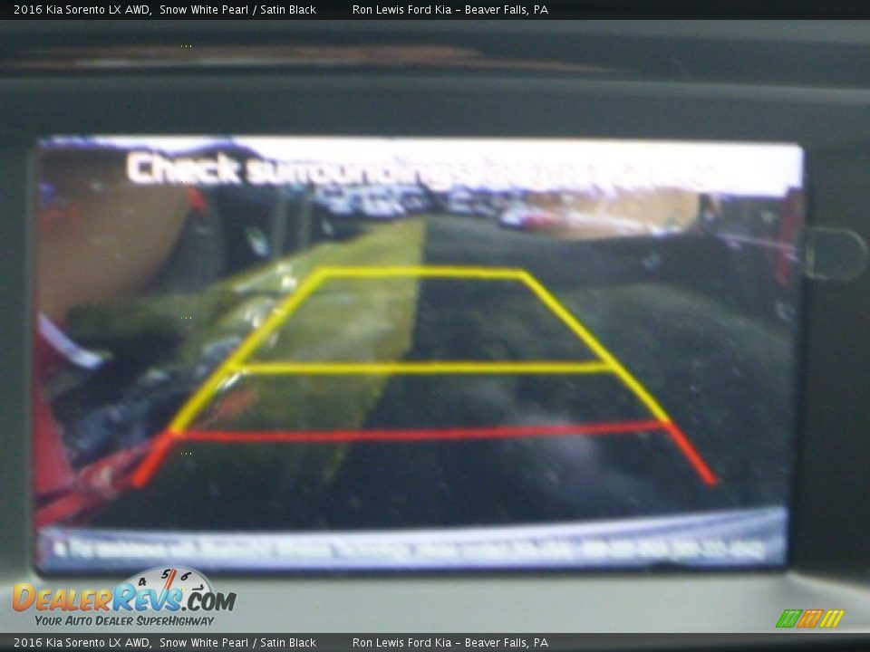 2016 Kia Sorento LX AWD Snow White Pearl / Satin Black Photo #18