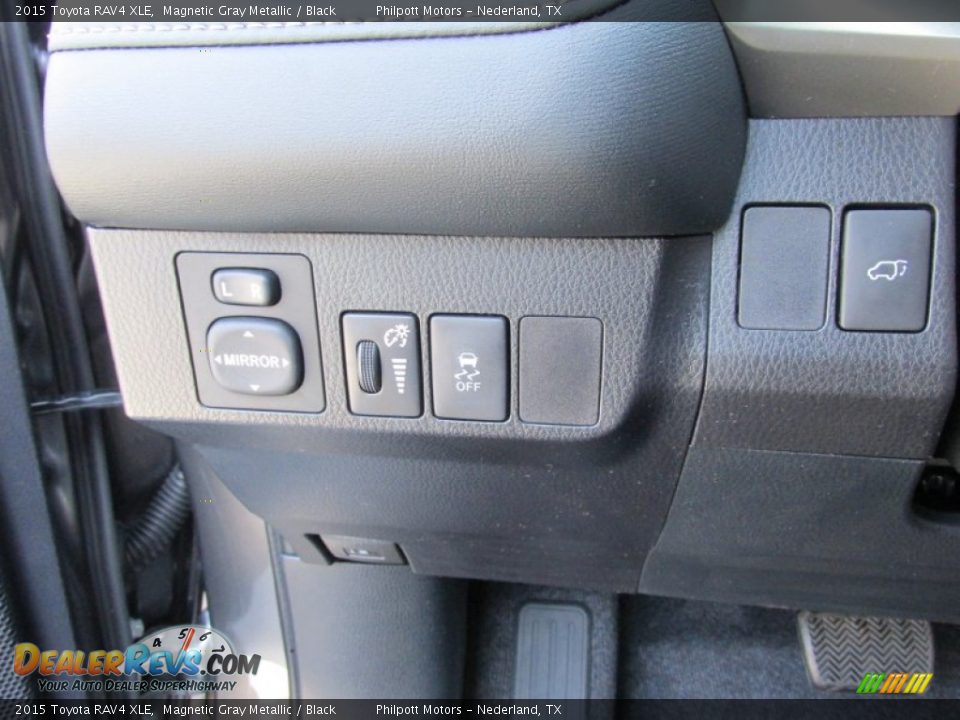 2015 Toyota RAV4 XLE Magnetic Gray Metallic / Black Photo #34