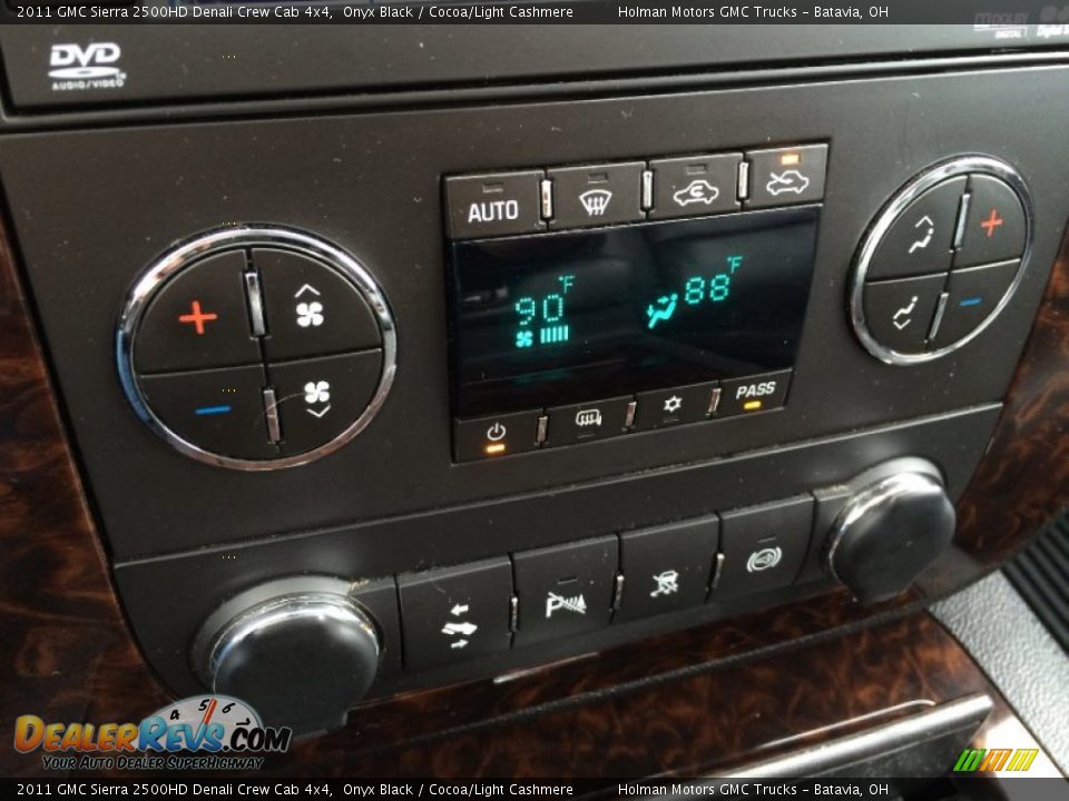 2011 GMC Sierra 2500HD Denali Crew Cab 4x4 Onyx Black / Cocoa/Light Cashmere Photo #13