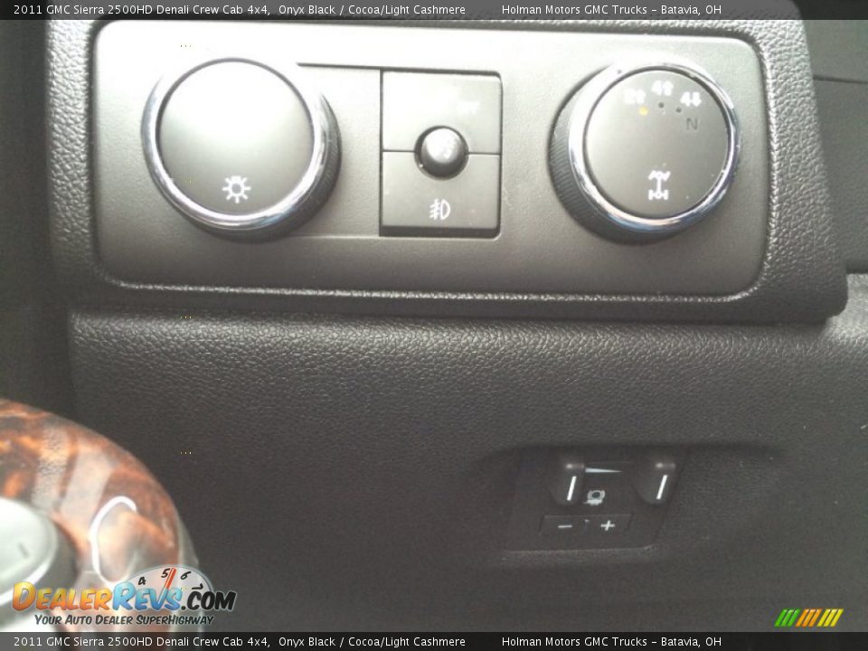 2011 GMC Sierra 2500HD Denali Crew Cab 4x4 Onyx Black / Cocoa/Light Cashmere Photo #19