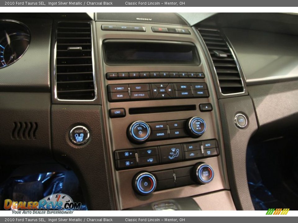 2010 Ford Taurus SEL Ingot Silver Metallic / Charcoal Black Photo #9