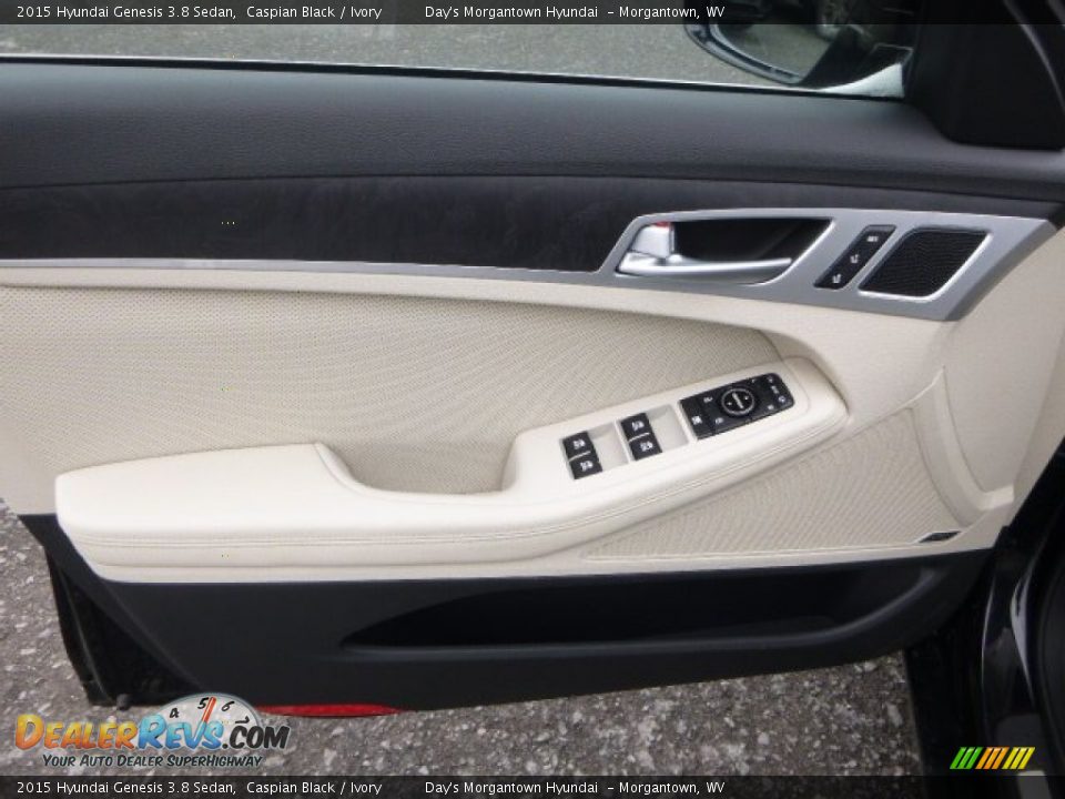 Door Panel of 2015 Hyundai Genesis 3.8 Sedan Photo #15