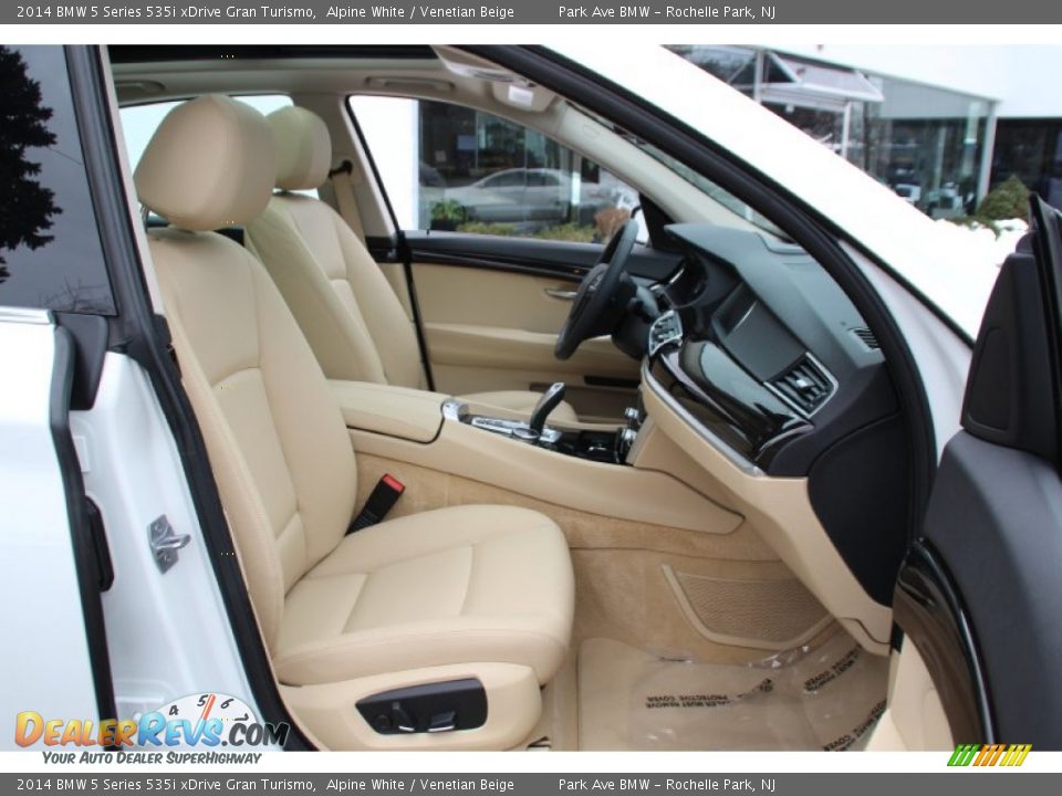 2014 BMW 5 Series 535i xDrive Gran Turismo Alpine White / Venetian Beige Photo #29