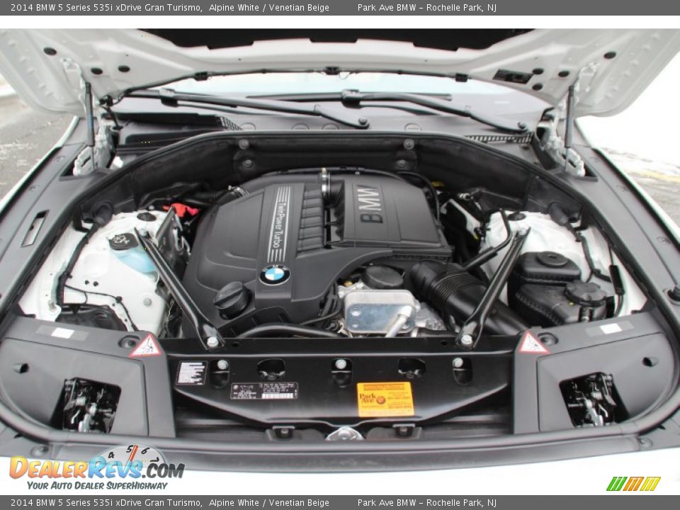 2014 BMW 5 Series 535i xDrive Gran Turismo Alpine White / Venetian Beige Photo #31