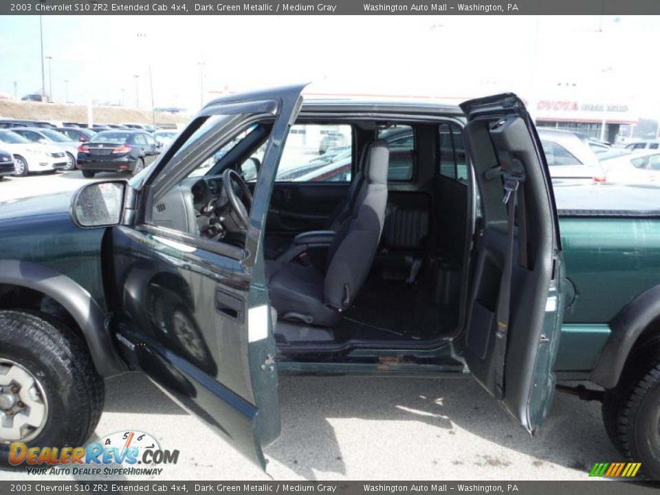 2003 Chevrolet S10 ZR2 Extended Cab 4x4 Dark Green Metallic / Medium Gray Photo #12