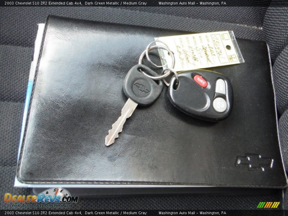2003 Chevrolet S10 ZR2 Extended Cab 4x4 Dark Green Metallic / Medium Gray Photo #18